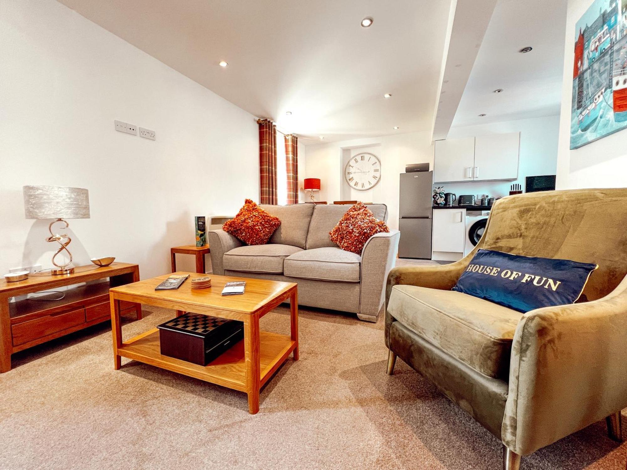 פורט אוגוסטוס Loch Ness Gatehouse Apartments מראה חיצוני תמונה